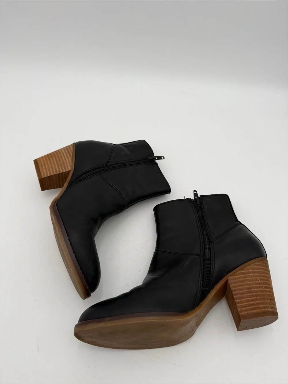 House of Harlow 1960 Black Leather Ankle Booties women Stacked Heel 6.5 M Y2K